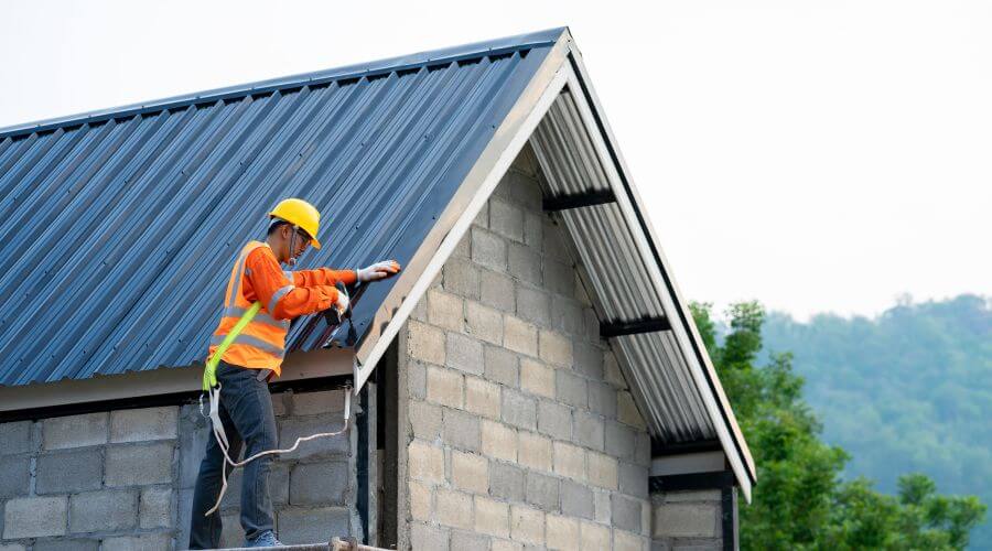 Expert Emergency Roof Repairs services in Carlstadt, NJ